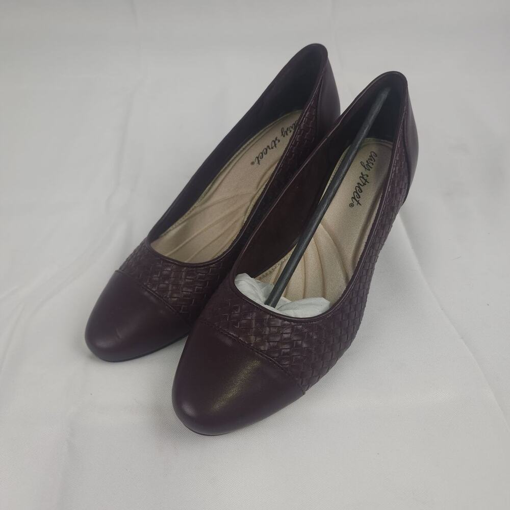 Easy Street Trance Women's 9M Brown Woven Embossed Block Heel Pumps